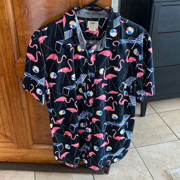 Vans short sleeve button shirt - Picture 2 of 5